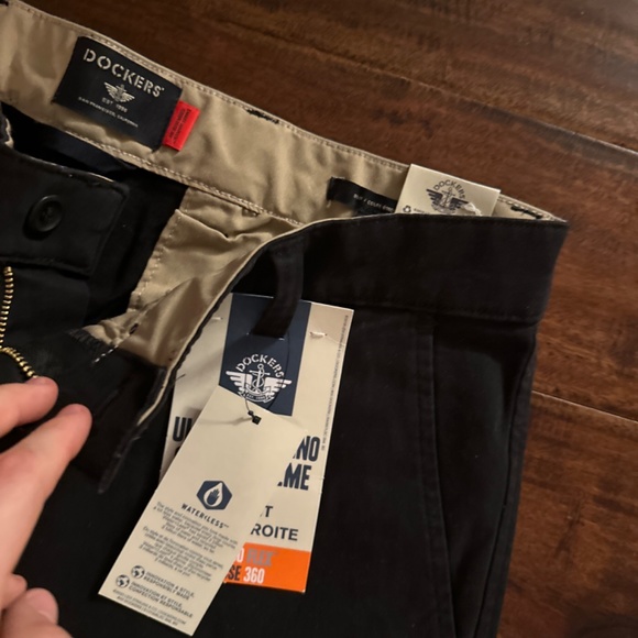 Brand new dockers chino pants - Picture 2 of 2